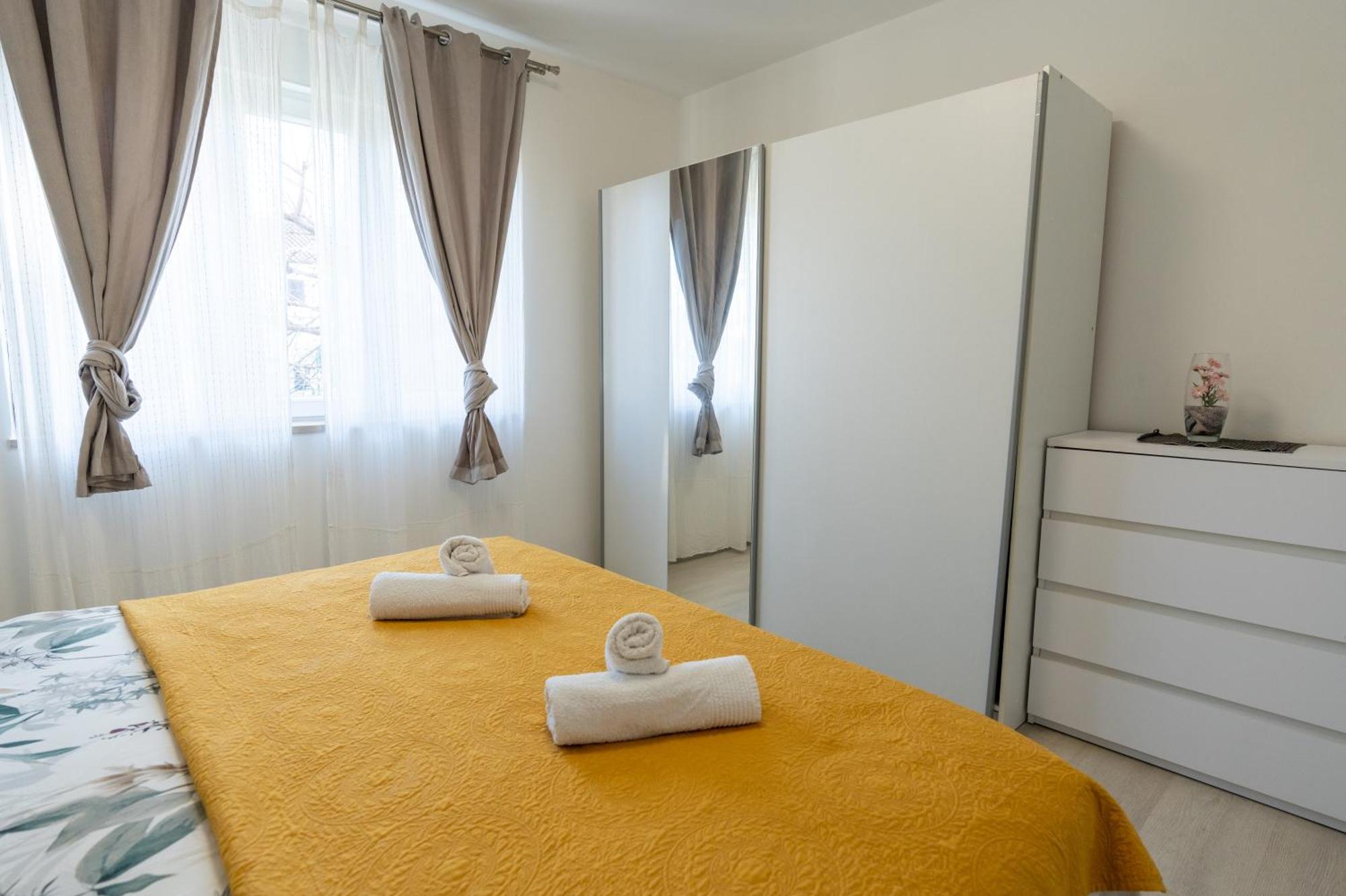 Two-Bedroom Apartment Rea In Rovinj Extérieur photo