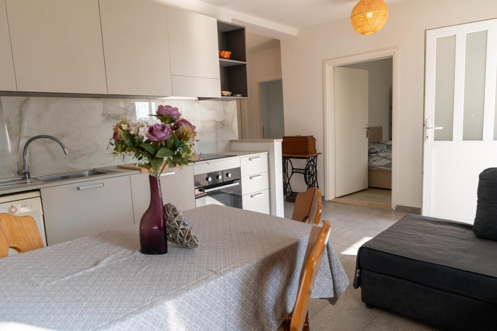 Two-Bedroom Apartment Rea In Rovinj Extérieur photo